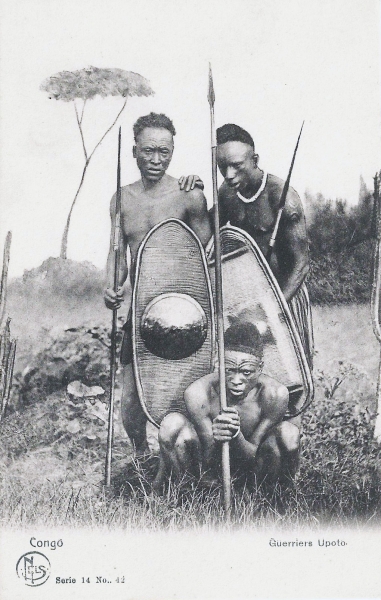 Strijders uit Upoto-Congo. Nels, Bruxelles, série 14, n° 42. Wikimedia Commons, publiek domein