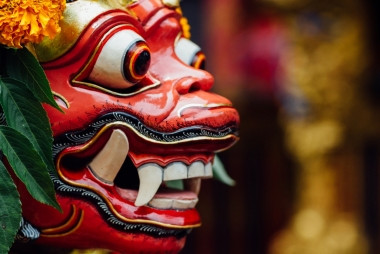 Balinees masker. Foto: Adam Cohn, CC BY-NC-ND 2.0