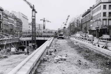 Aanleg van een tunnel in de Wetstraat in Brussel (1957). © Louis De Waele Construction, Brussel.