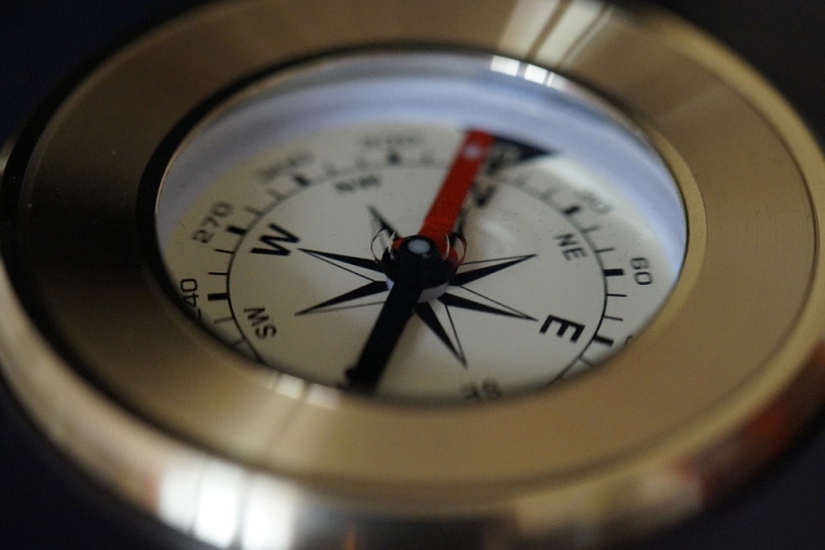 Kompas. Foto: M W via Pixabay 
